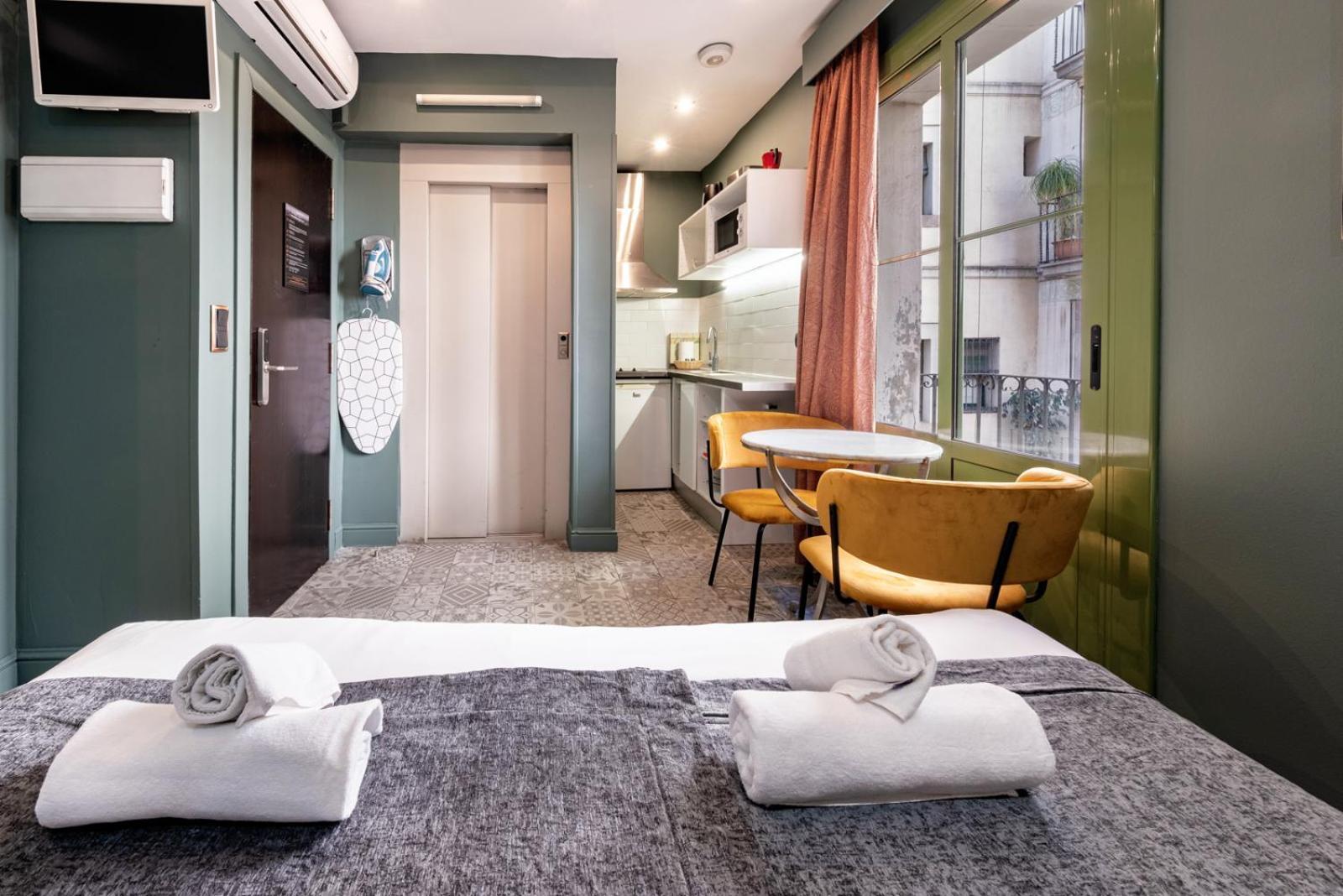 Ainb Born-Dames Apartments Barcellona Esterno foto