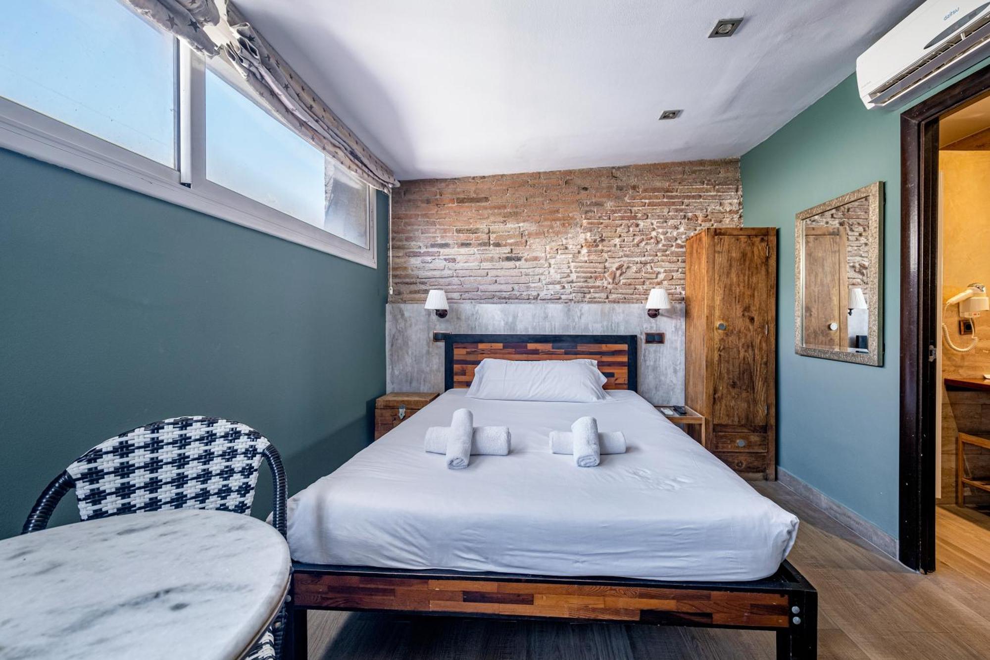 Ainb Born-Dames Apartments Barcellona Esterno foto