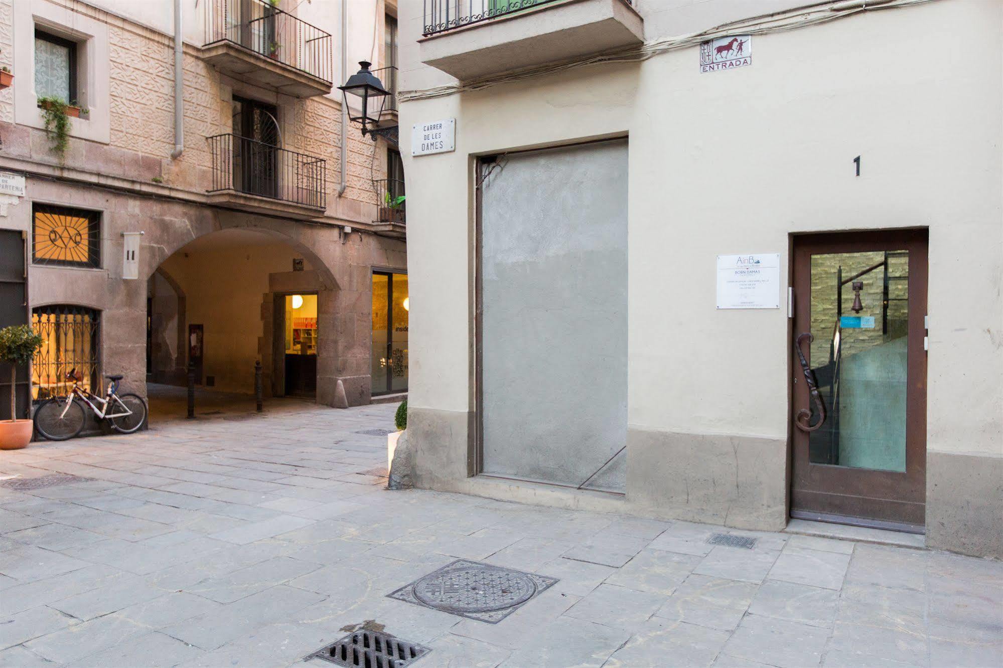 Ainb Born-Dames Apartments Barcellona Esterno foto
