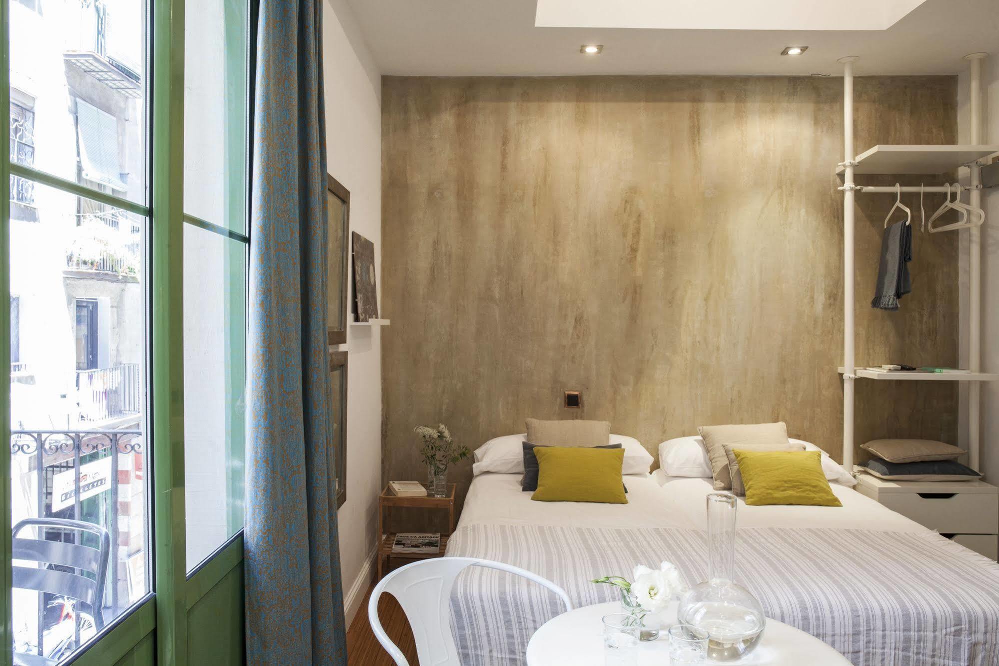 Ainb Born-Dames Apartments Barcellona Esterno foto