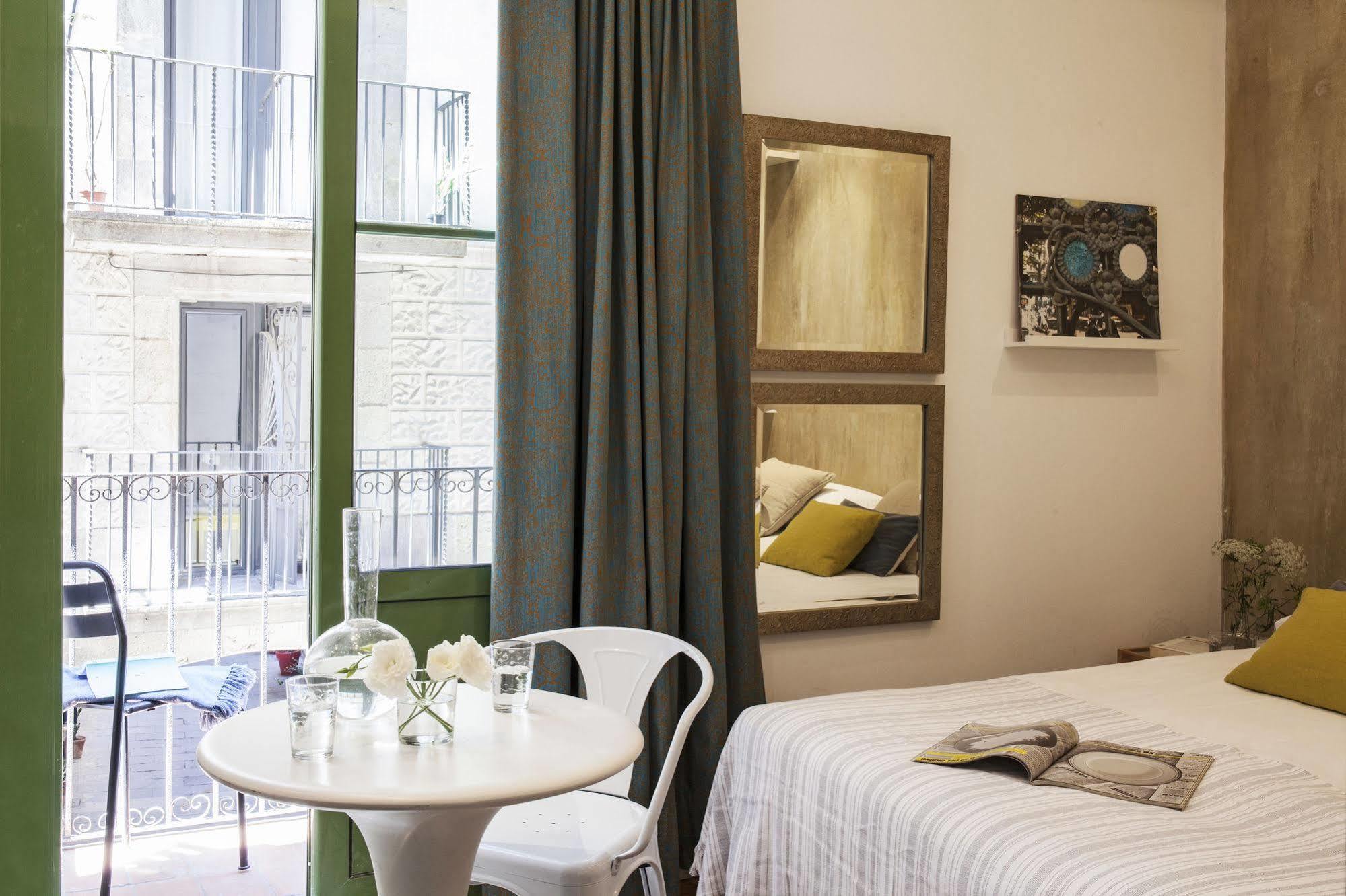 Ainb Born-Dames Apartments Barcellona Esterno foto