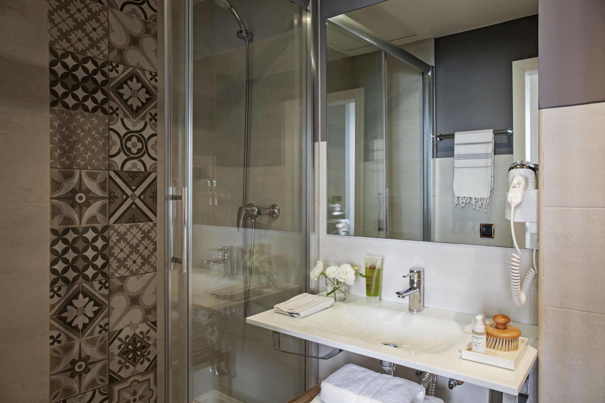 Ainb Born-Dames Apartments Barcellona Esterno foto